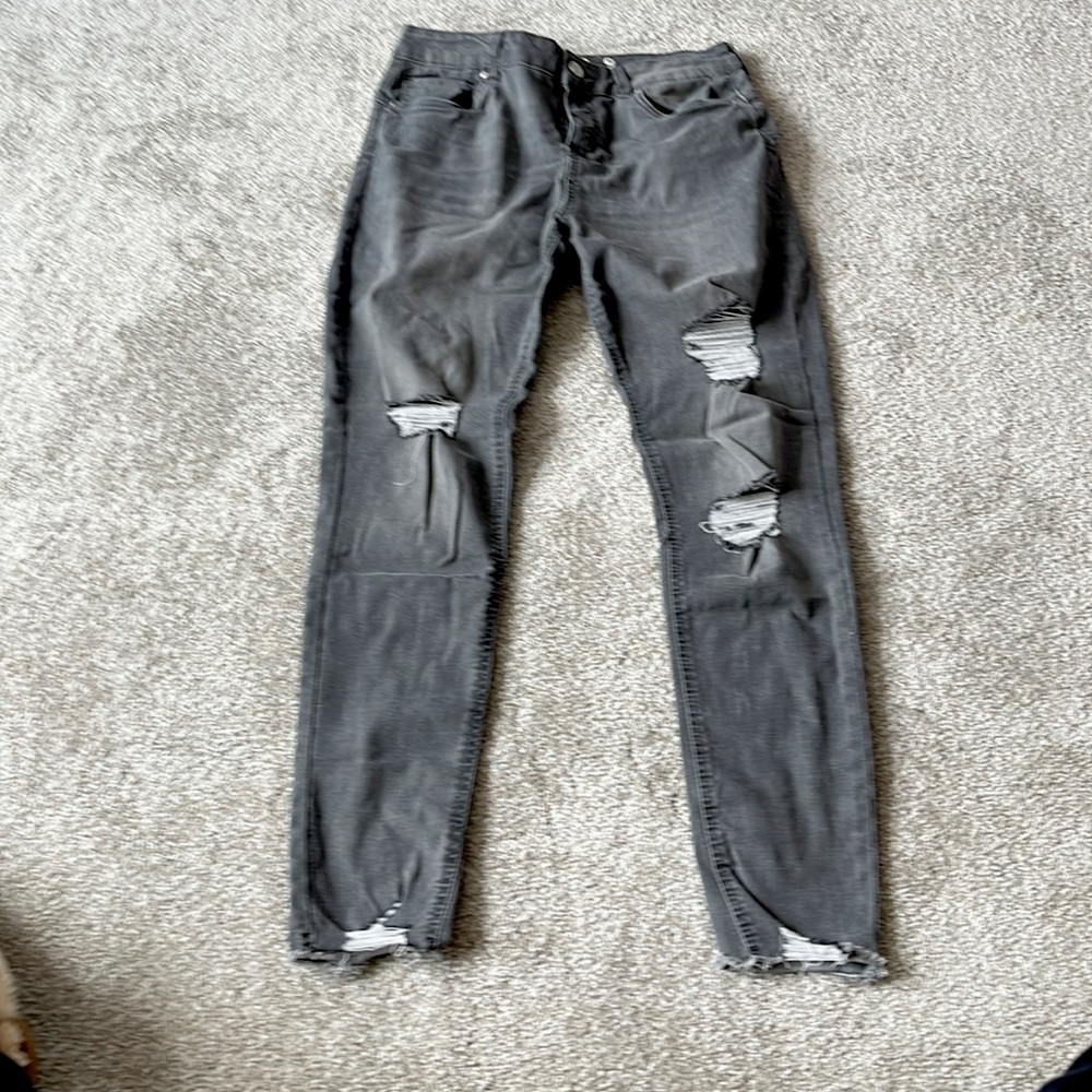 Refuge light grey size 9 high rise ripped jeans